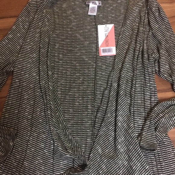 NWT - Glendora Cardigan - Medium - Picture 2 of 3
